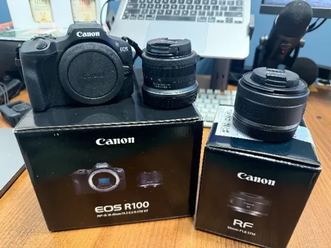 Canon Eos R100 Com Lente Rf-s 18-45mm + Lente Rf 50mm F/1.8