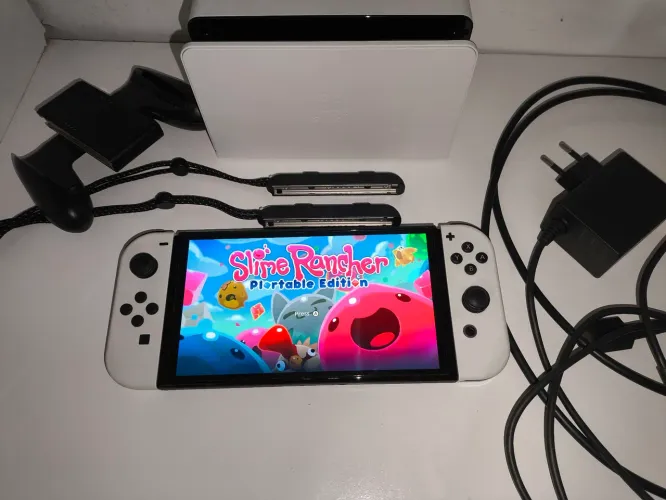 NINTENDO SWITCH OLED