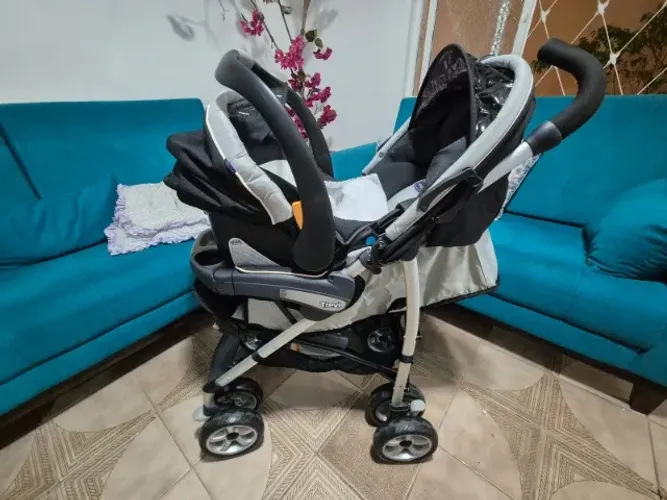 Carrinho e bebê conforto (Chicco - modelo Trevi)