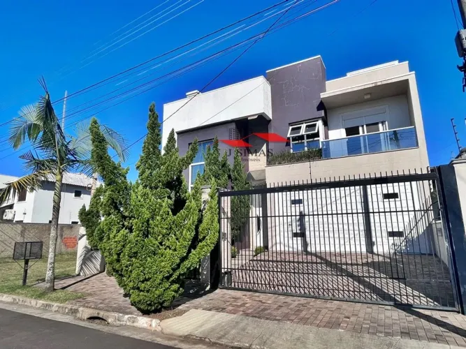 Sobrado para Venda em Porto Alegre, Restinga, 3 dormitórios, 1 suíte, 3 banheiros, 1 vaga