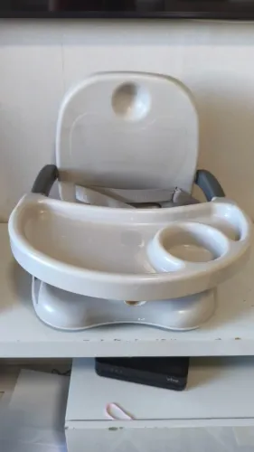 Cadeirinha de alimentação