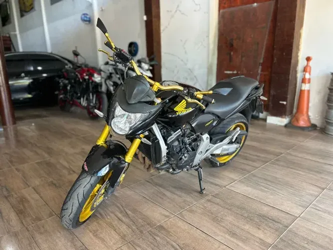 CB600F HORNET SUPER CONSERVADA