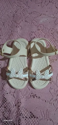 Sandália infantil femenina