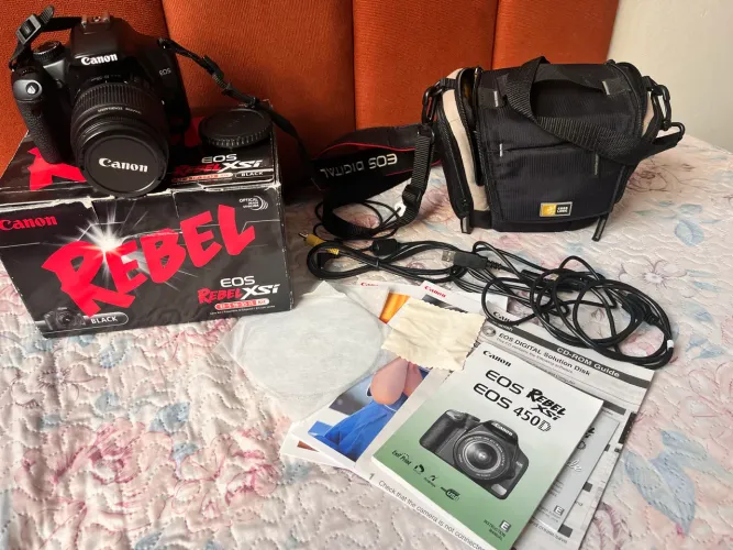 Canon EOS Rebel XSi (450D) + Kit Completo - Apenas R$ 900
