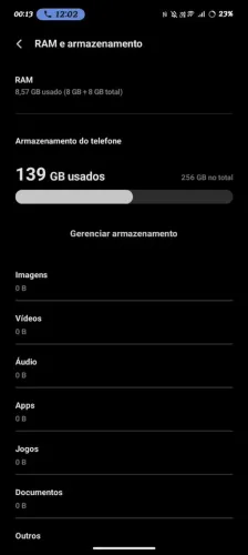 Vendo Jovi y29, só está com a tela danificada, vai até com a caixa do telefone 