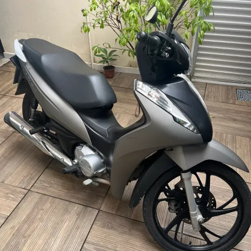 Vendo Biz 125 única dona