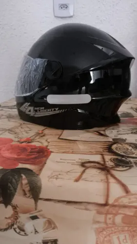 Capacete preto New liberty 