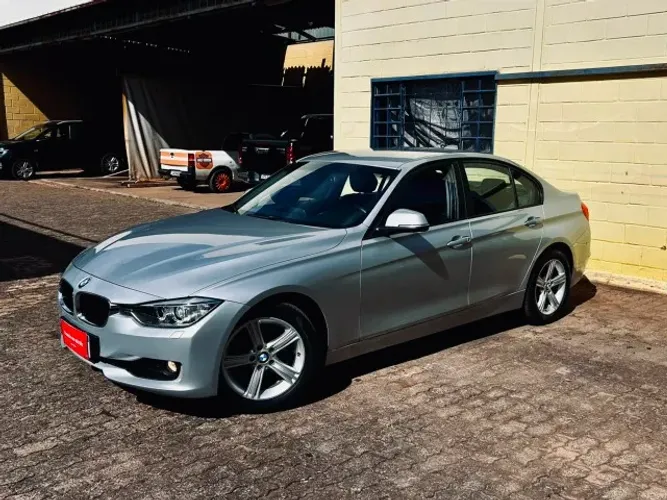 BMW 320I A 2.0 Turbo/activeflex 16V 184cv 4P 2015