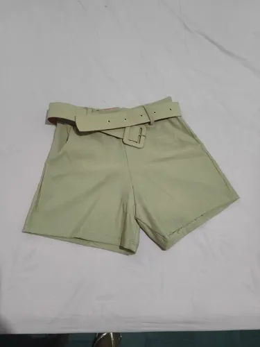 Short alfaiataria com cinto