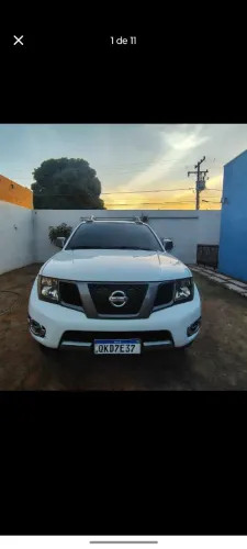 Nissan Frontier SV AT. CD 4X4 2.5 TB Dies. Aut. 2016