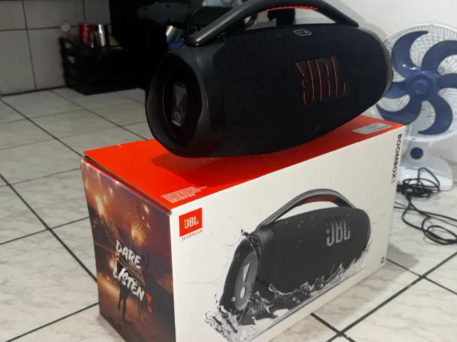 Caixa de som de alta performance JBL