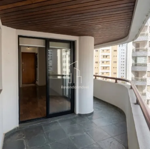 Luxuoso Apartamento de 3 Quartos à Venda em Indianópolis, São Paulo - 189 m² e 2 Vagas!