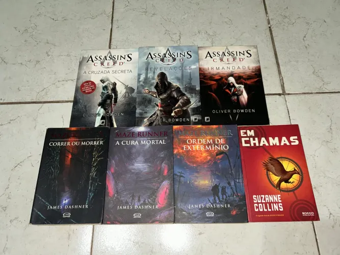 Sebo de livros - R$ 15 cada um!