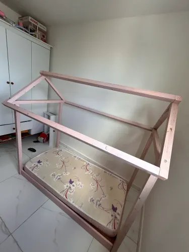 Cama montessoriana casinha infantil