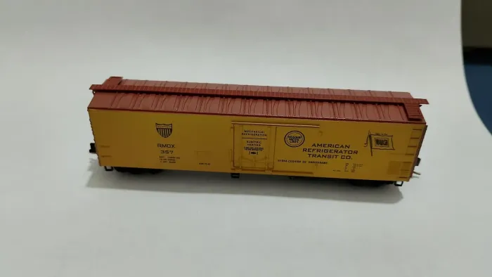 Escala N vagão box cars ferromodelismo