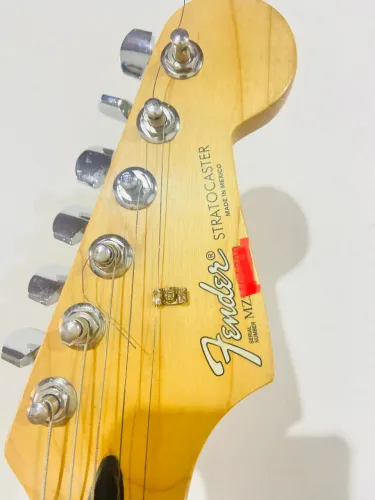 GUITARRA FENDER MEX