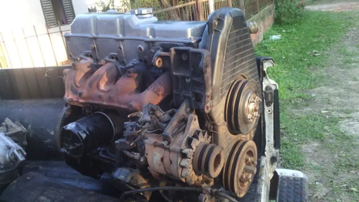 Motor Toyota 3L 2.4/2.8 Aspirado, Parcial (bloco e cabeçote montados)