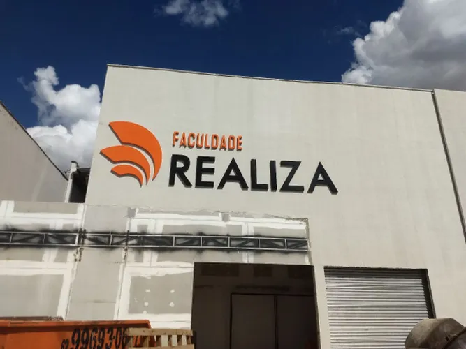 Letras caixas fachadas