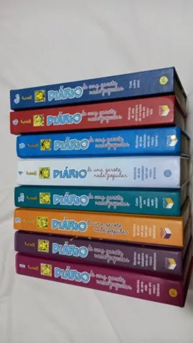 Livros Diario de Uma Garota Nada Popular 