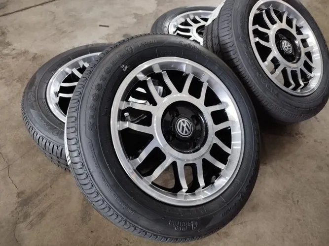 RODA VW VOYAGE RETRÔ C/ PNEU ZERO FIRESTONE