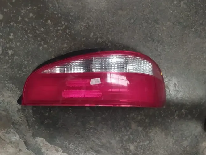 Lanterna Kia Clarus