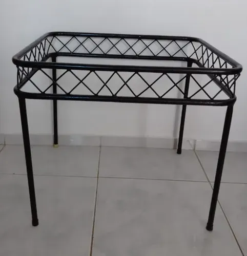 Mesa decorativa com mármore