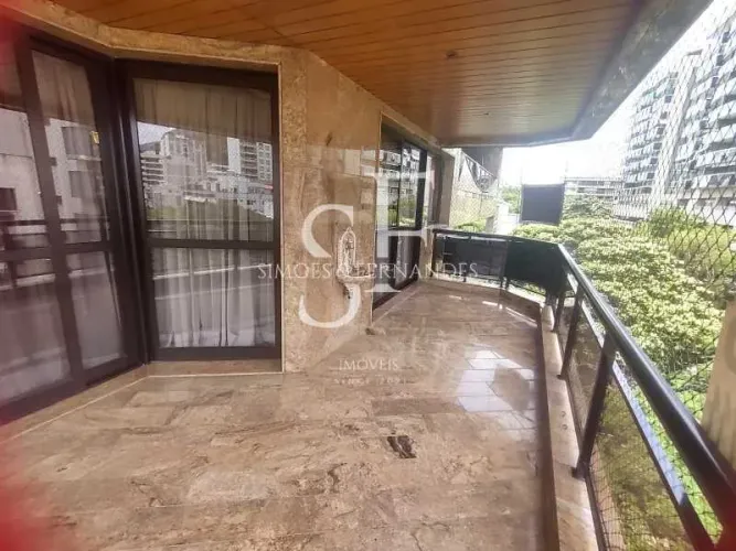 Tijuca- Rua Homem de Melo - Apartamento com 2 varandas, 4 quartos com suítes, 5 vagas, pré