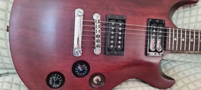 Guitarra cort M200