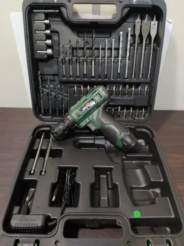 Parafusadeira Furadeira Britânia com maleta e 50 acessórios - Entrego