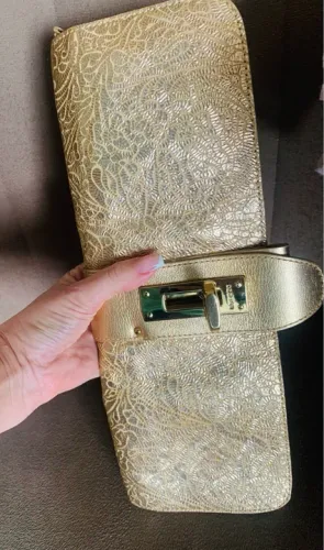 AREZZO Bolsa de mão dourada para festas
