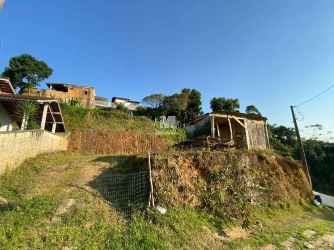 Terreno à venda no bairro Souza Cruz