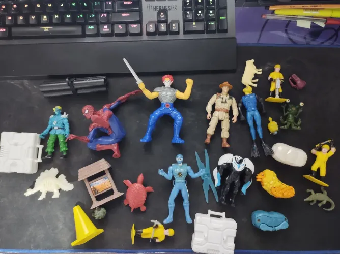 Lote de brinquedos usados