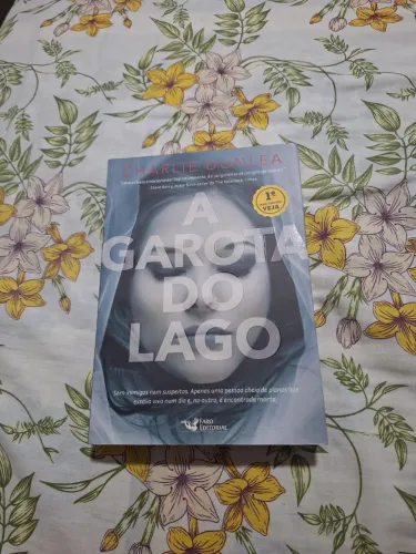 Livro A Garota do Lago