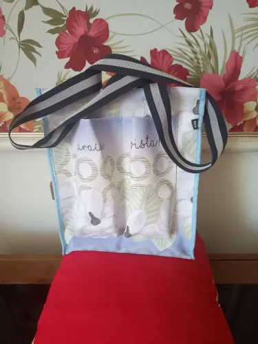 Bolsa de Ombro Floral para praia