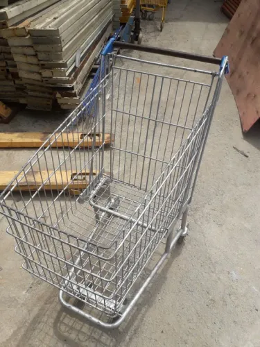 Carrinho de compras em ótimo estado 6485