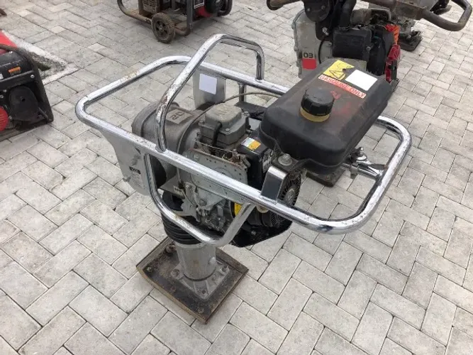 Compactador de solo Hitachi TV6DF