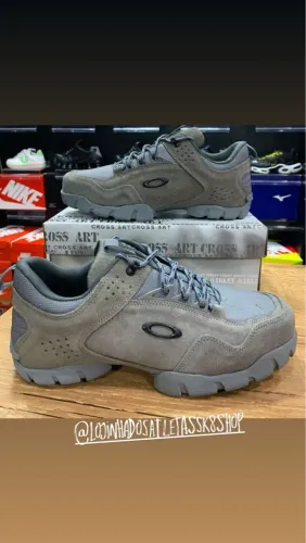 Oakley - Tênis Masculino Cinza