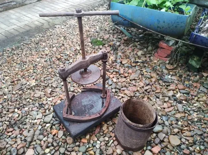 Antiga prensa para torresmo 