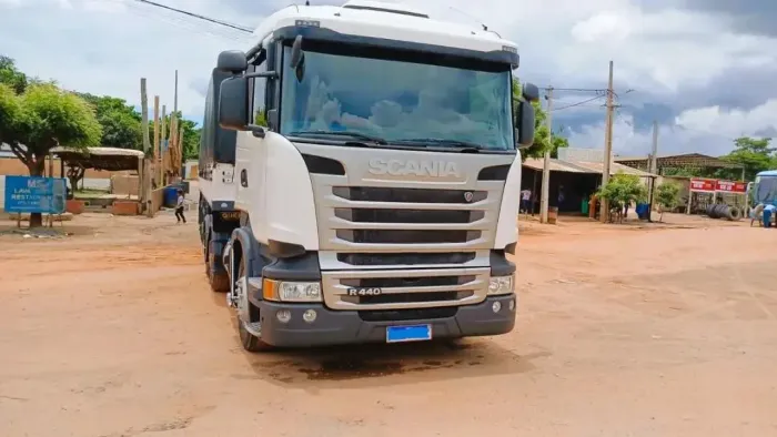 Caminhão Scania