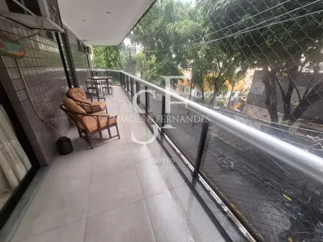 Tijuca - Rua Marquês de Valença - Apartamento varanda, 4 quartos, suíte, dependência compl