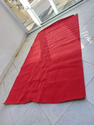 Tapete vermelho para área externa