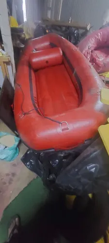 Bote inflavel zefir 4m sem remendos ou vazamentos  estou em São paulo capital