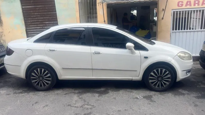 Fiat Linea 1.9/ HLX 1.9/ 1.8 Flex 16V 4P 2011