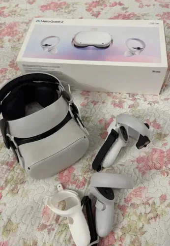 Semi Novo Kit Oculus Meta Quest 2 128GB para Realidade Virtual (Virtual Reality)