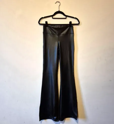 Calça Cirrê Flare Preta - G - Nova!!!