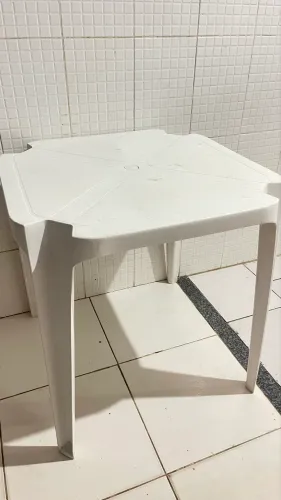 Mesa de plástico 