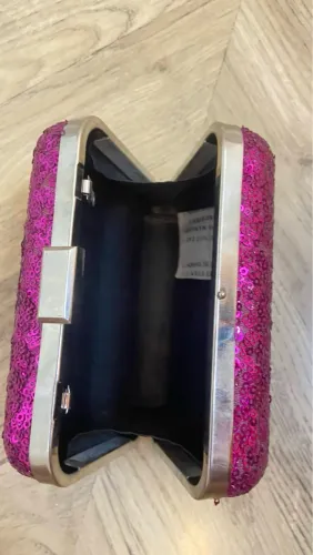 Bolsa de mão rosa com glitter