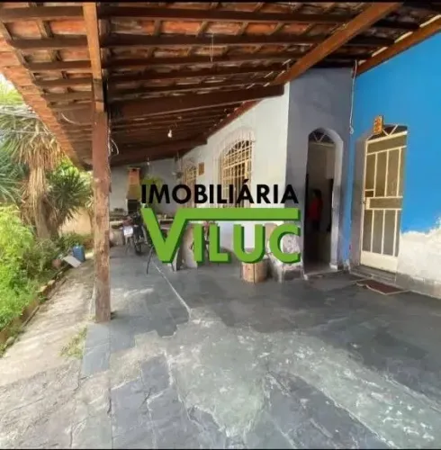 CASA NO DOM BOSCO DE 04 QUARTOS COM SUÍTE E 05 VAGAS DE GARAGEM