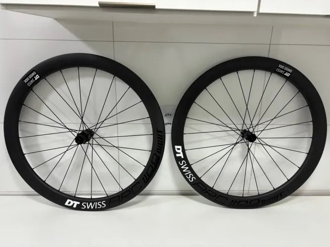 Roda de carbono DT swiss 1100 Disc Road 