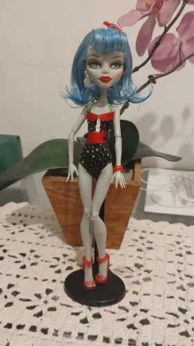 Mira Shards e Ghoulia VER O ANÚNCIO